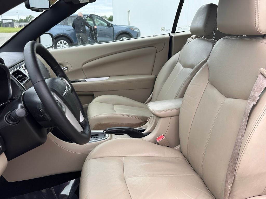 2014 Chrysler 200 Limited