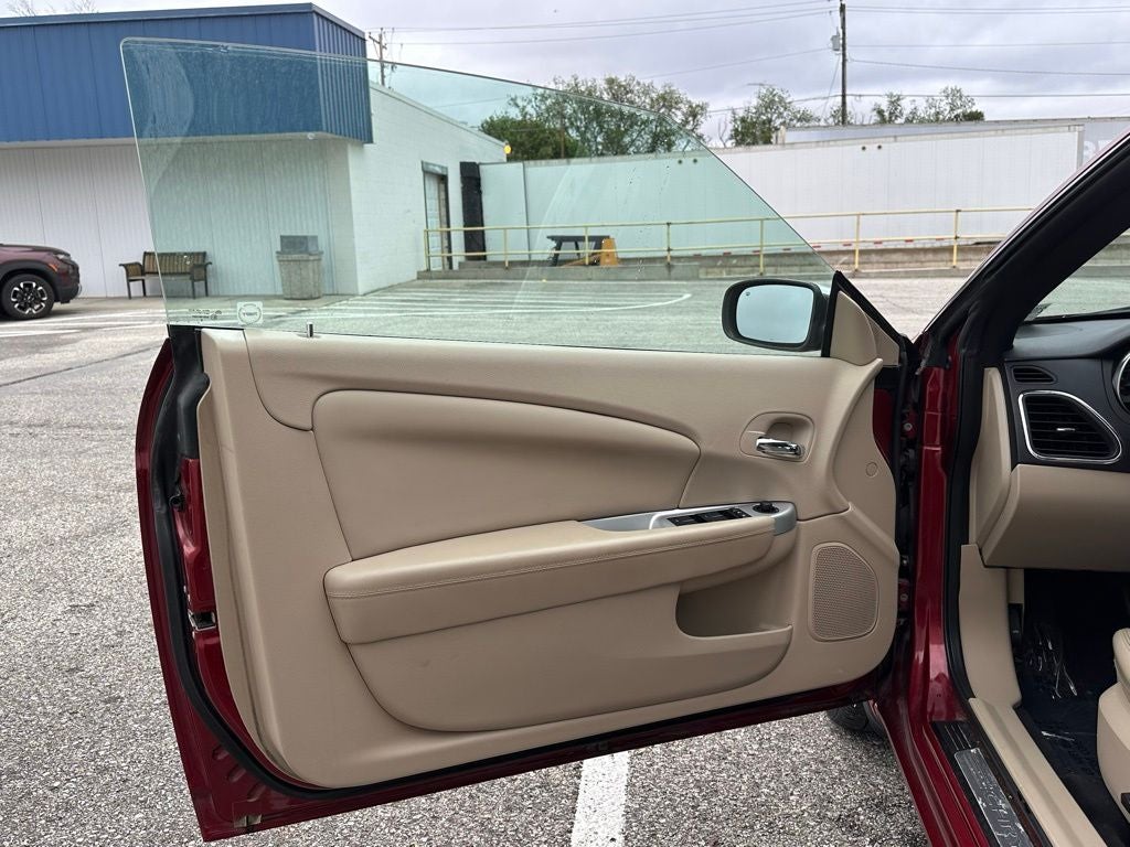 2014 Chrysler 200 Limited