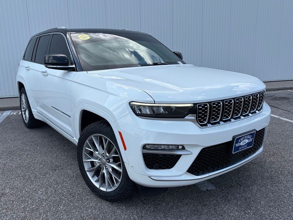 2022 Jeep Grand Cherokee Summit