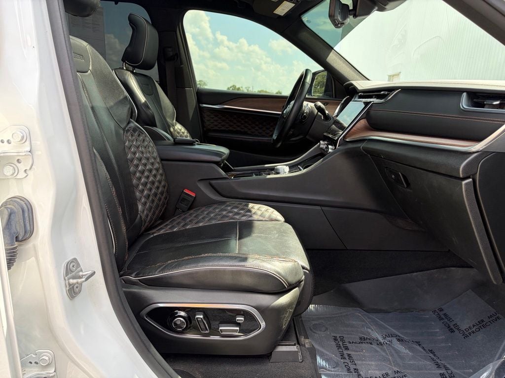 2022 Jeep Grand Cherokee Summit
