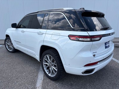 2022 Jeep Grand Cherokee Summit