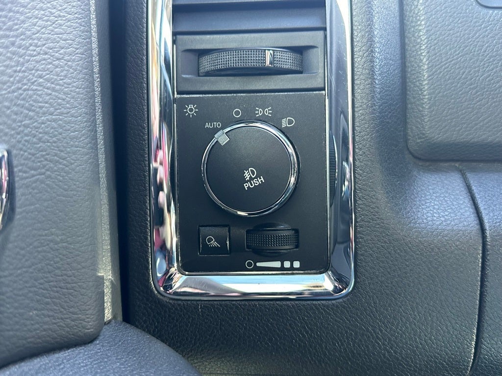 2011 RAM 1500 Laramie