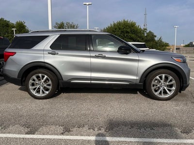 2023 Ford Explorer Platinum