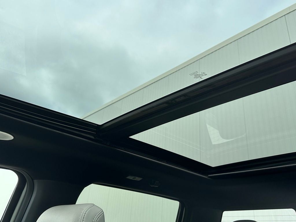 2023 Ford F-150 Lightning Platinum