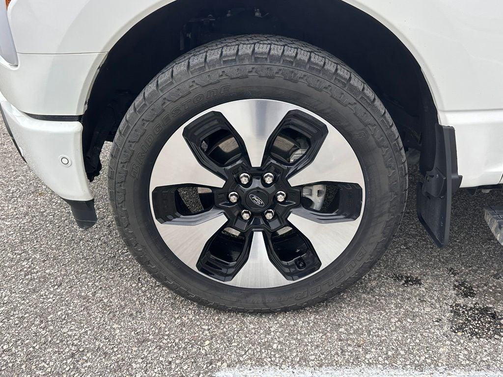 2023 Ford F-150 Lightning Platinum