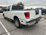 2004 Nissan Titan LE