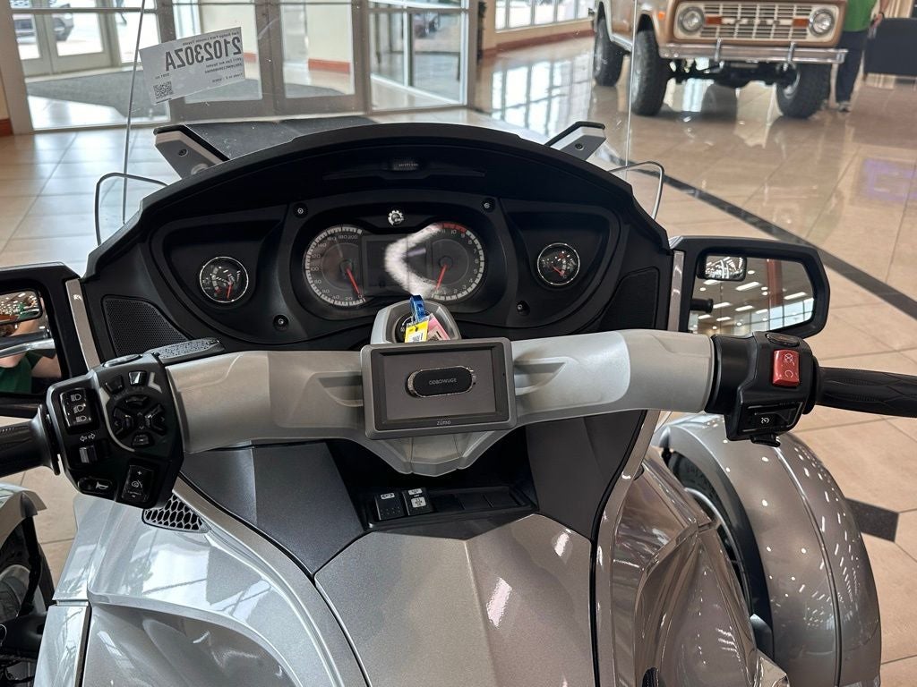 2011 Can-Am Spyder RT
