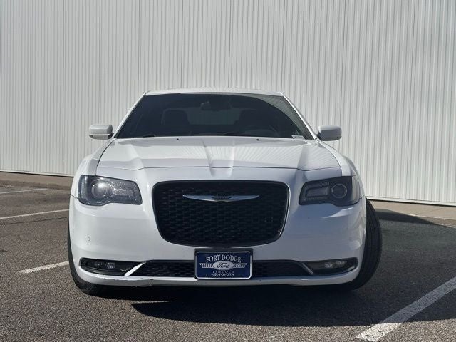 2016 Chrysler 300 S