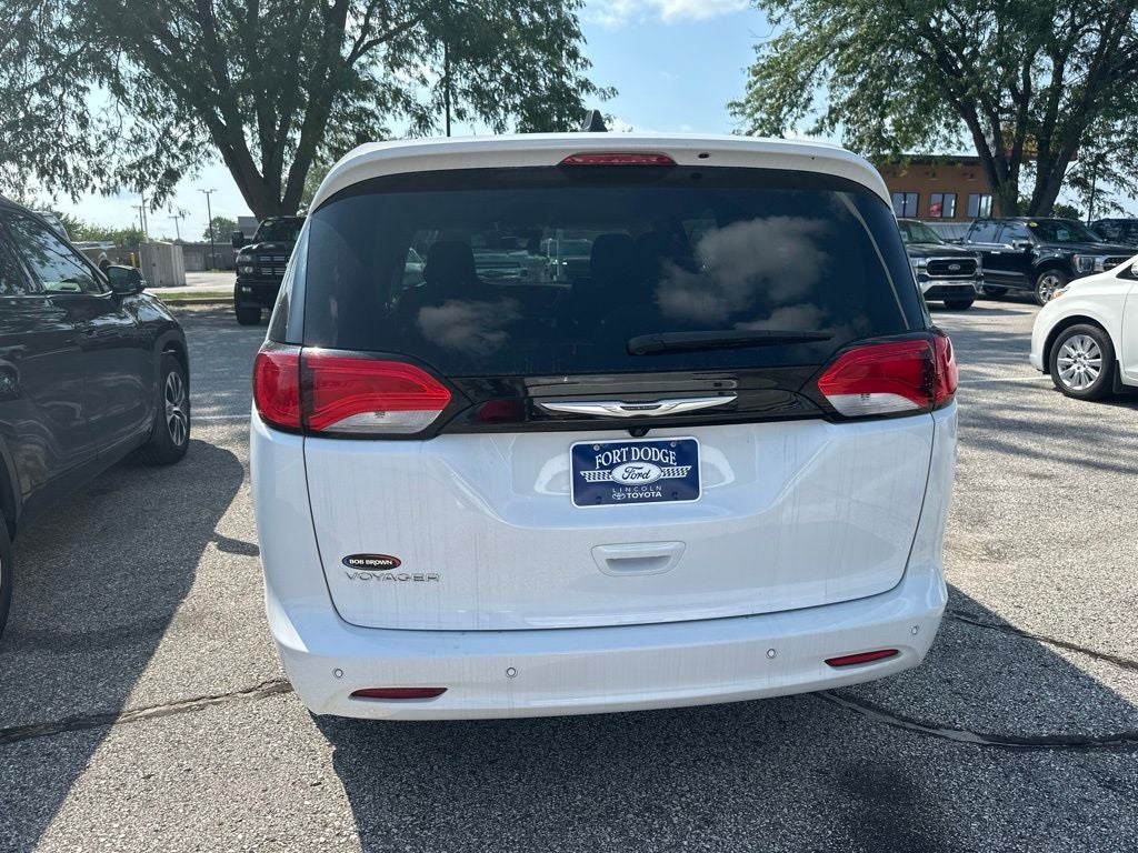 2024 Chrysler Voyager LX
