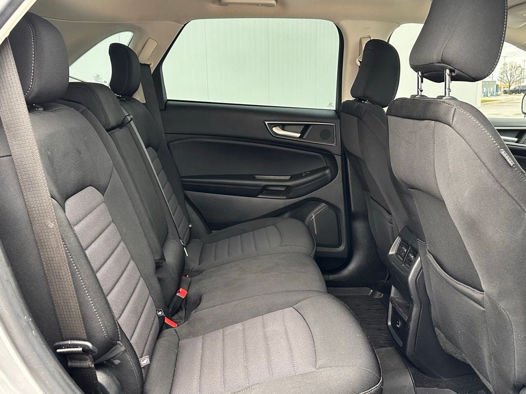 2022 Ford Edge SE