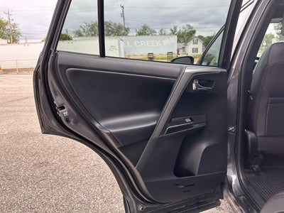 2018 Toyota RAV4 SE