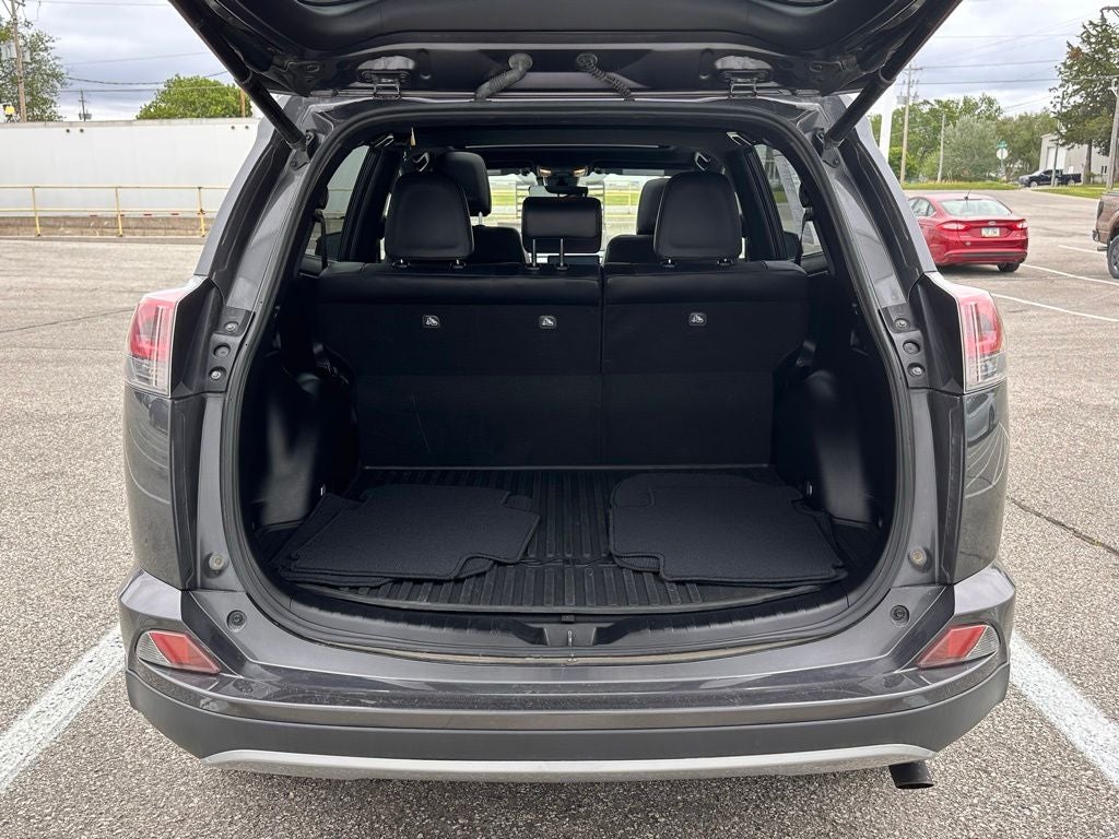 2018 Toyota RAV4 SE