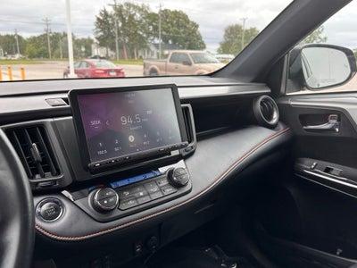 2018 Toyota RAV4 SE