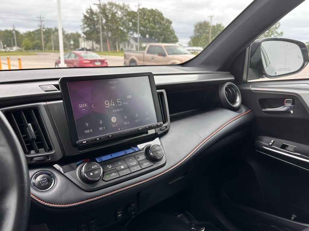2018 Toyota RAV4 SE