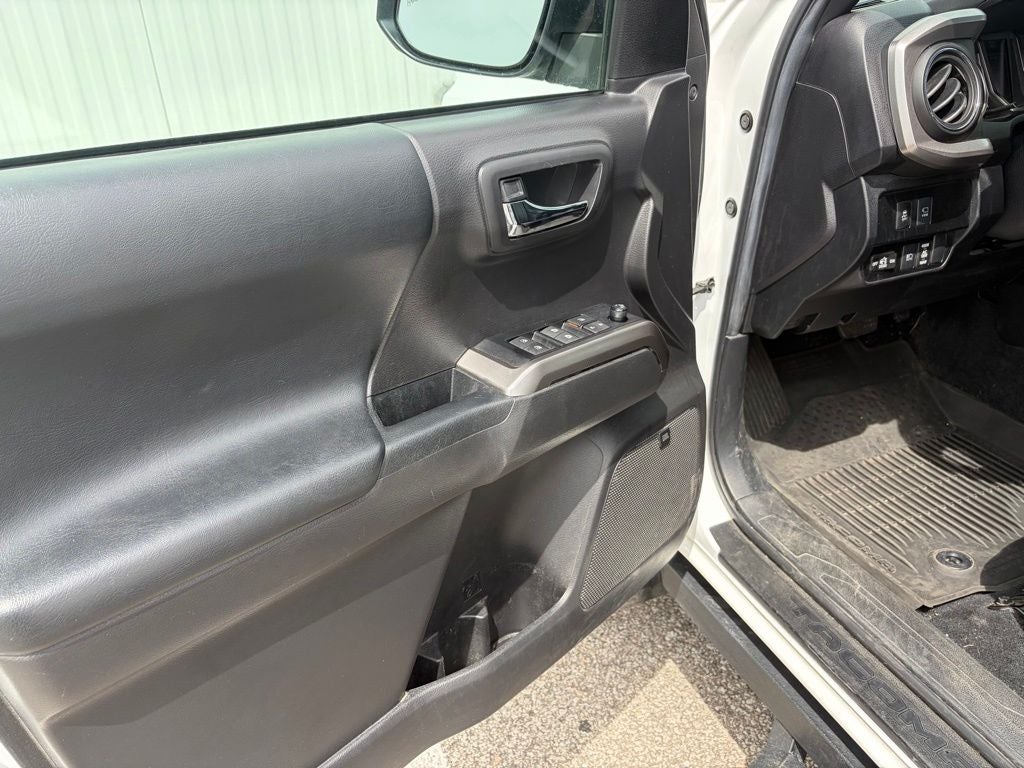 2022 Toyota Tacoma Limited V6