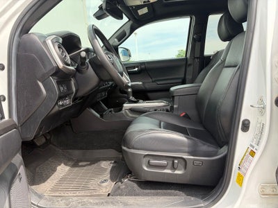 2022 Toyota Tacoma Limited V6