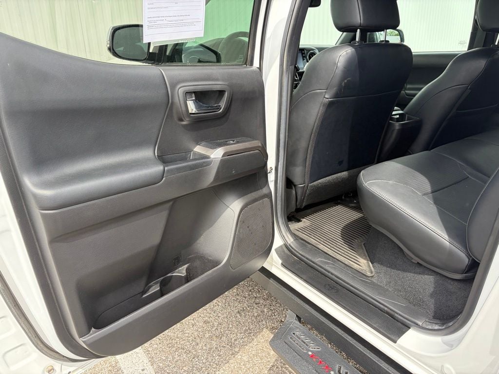 2022 Toyota Tacoma Limited V6