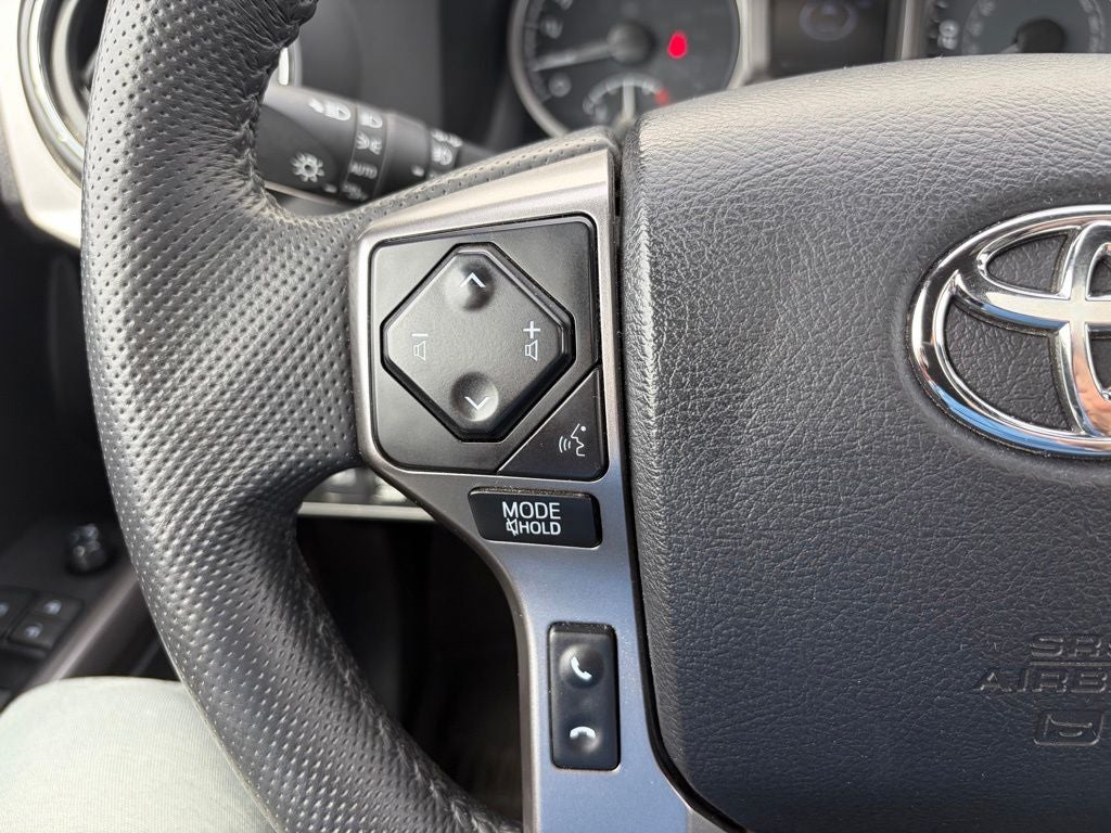 2022 Toyota Tacoma Limited V6