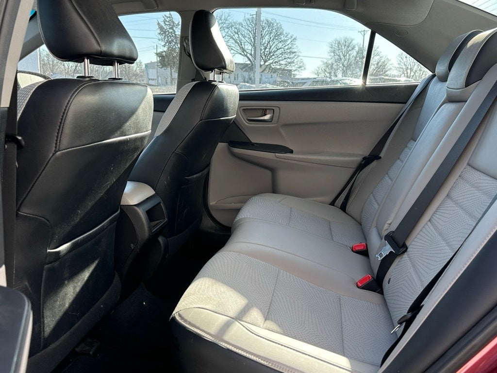 2016 Toyota Camry SE