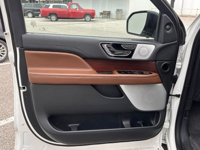 2023 Lincoln Navigator L Reserve