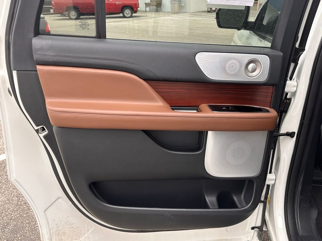 2023 Lincoln Navigator L Reserve