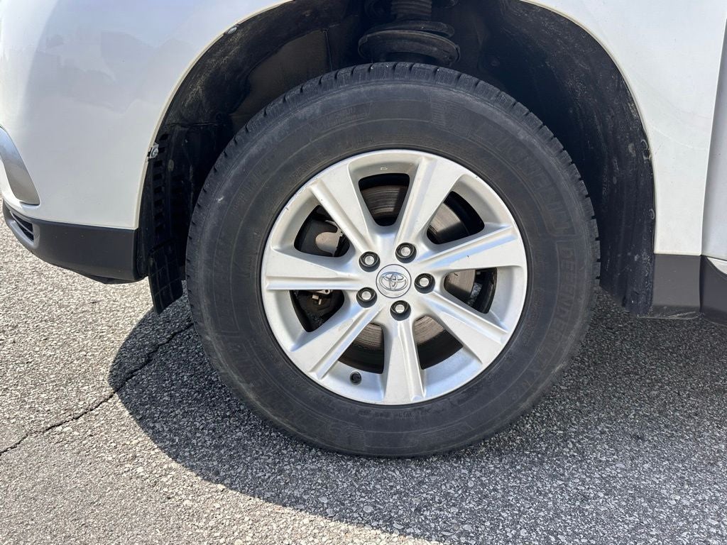2011 Toyota Highlander SE