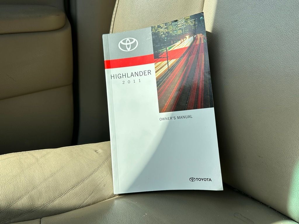 2011 Toyota Highlander SE