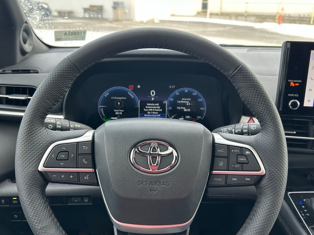 2025 Toyota Sienna Platinum Hybrid 7 Passenger