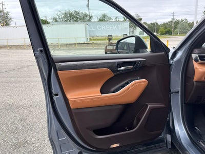 2021 Toyota Highlander Platinum