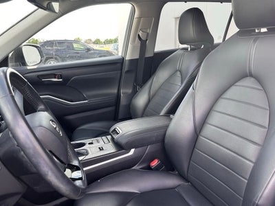2021 Toyota Highlander Hybrid XLE