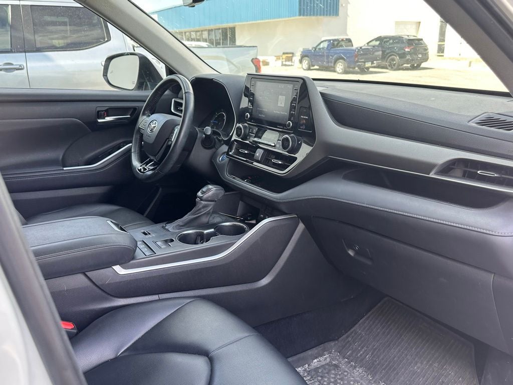 2021 Toyota Highlander Hybrid XLE