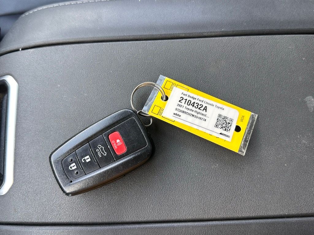 2021 Toyota Highlander Hybrid XLE