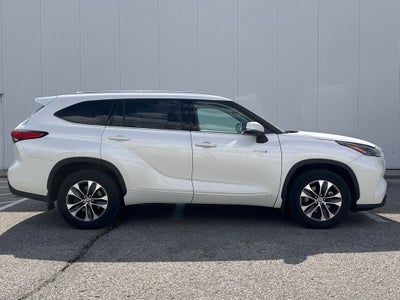 2021 Toyota Highlander Hybrid XLE