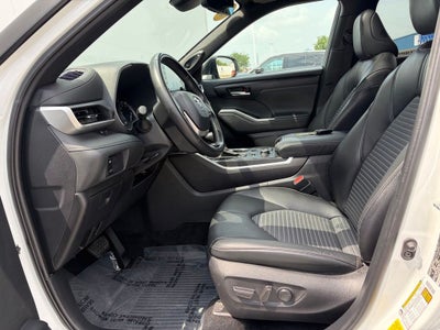 2022 Toyota Highlander XSE