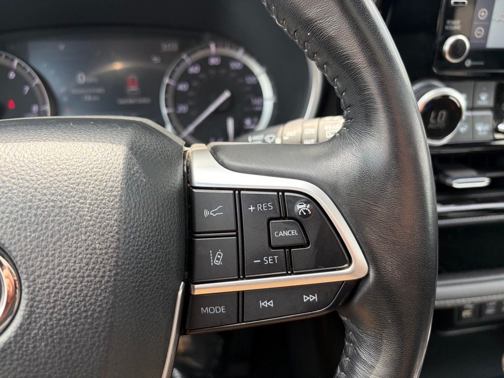2022 Toyota Highlander XSE