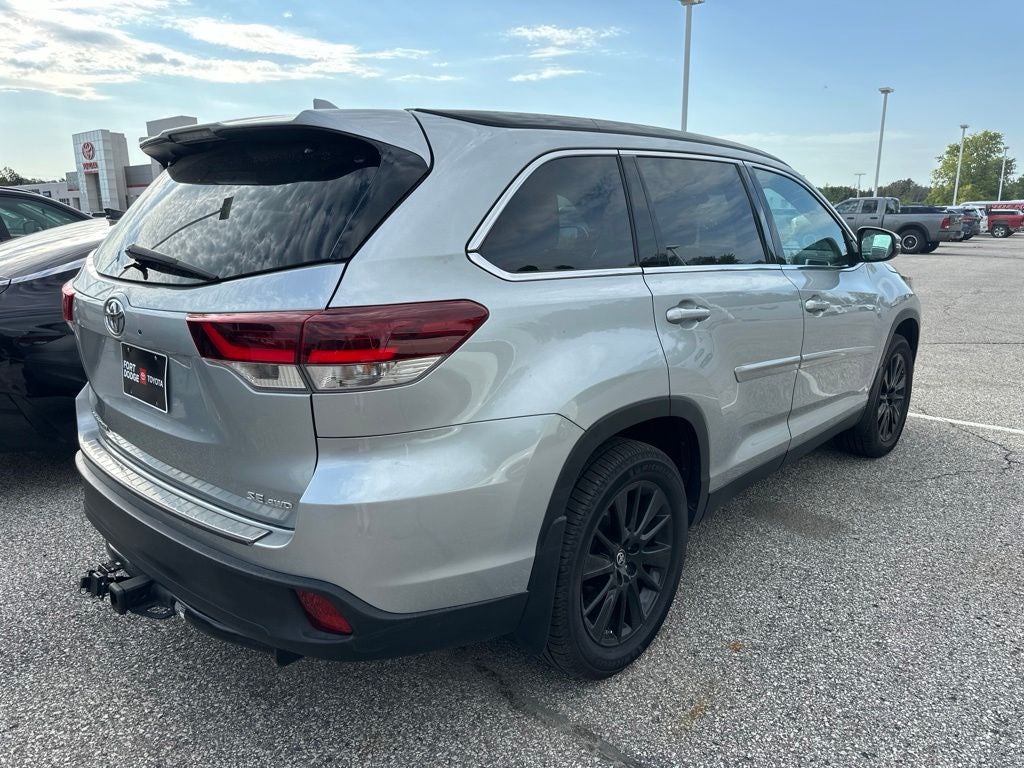 2019 Toyota Highlander SE
