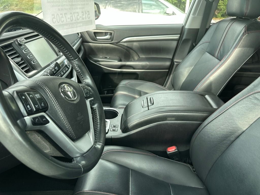 2019 Toyota Highlander SE