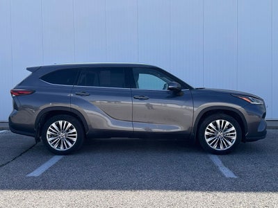 2024 Toyota Highlander Platinum