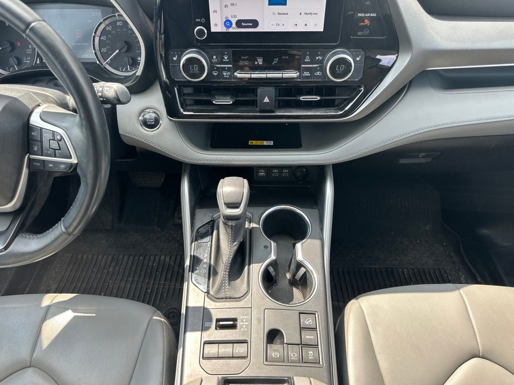 2023 Toyota Highlander XLE
