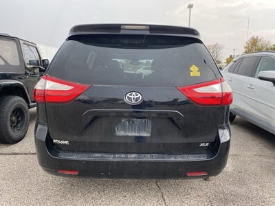 2015 Toyota Sienna XLE 8 Passenger