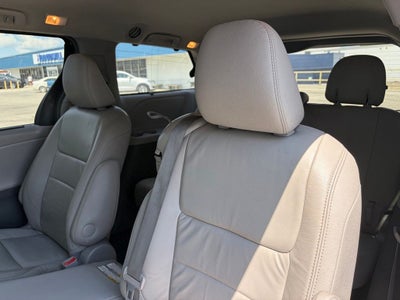 2015 Toyota Sienna XLE 8 Passenger