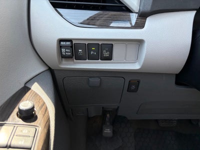 2015 Toyota Sienna XLE 8 Passenger
