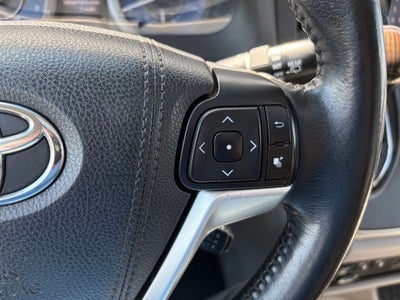 2015 Toyota Sienna XLE 8 Passenger