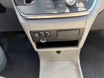 2015 Toyota Sienna XLE 8 Passenger