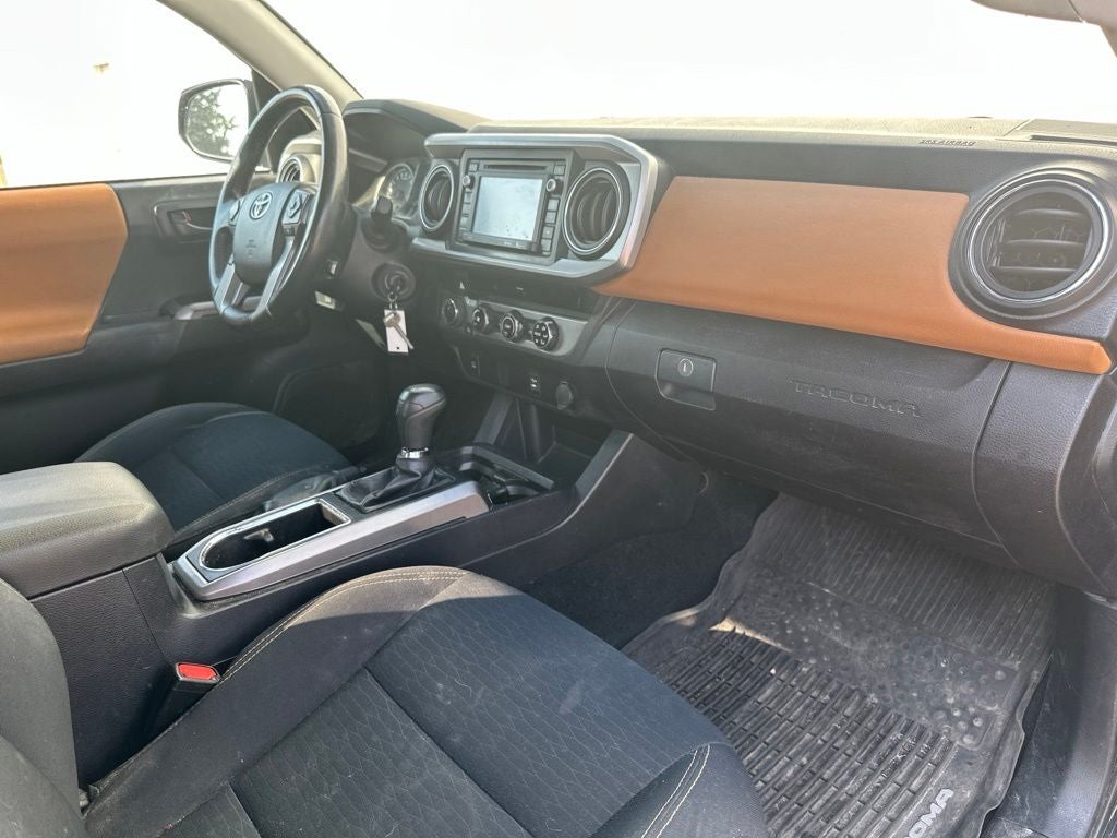 2017 Toyota Tacoma SR5