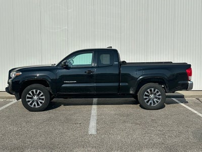 2017 Toyota Tacoma SR5