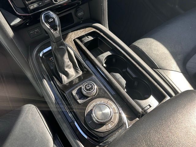 2021 INFINITI QX80 LUXE