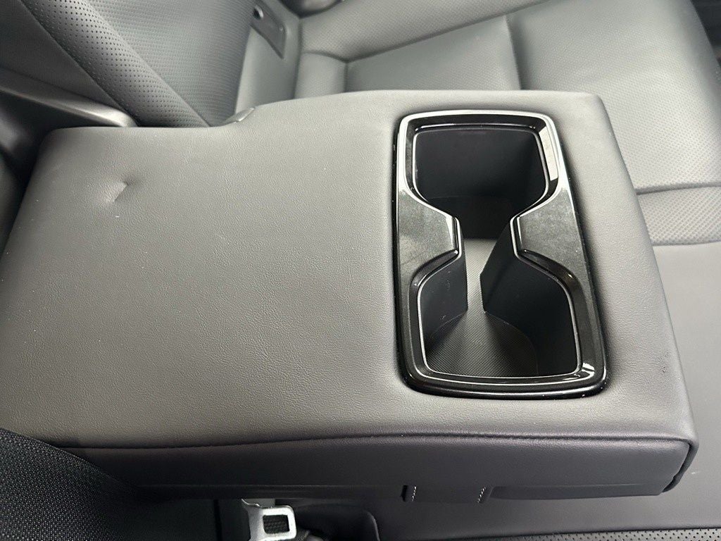 2025 Toyota Crown Signia Limited