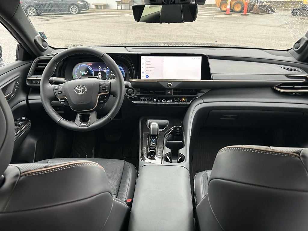 2025 Toyota Crown Signia Limited