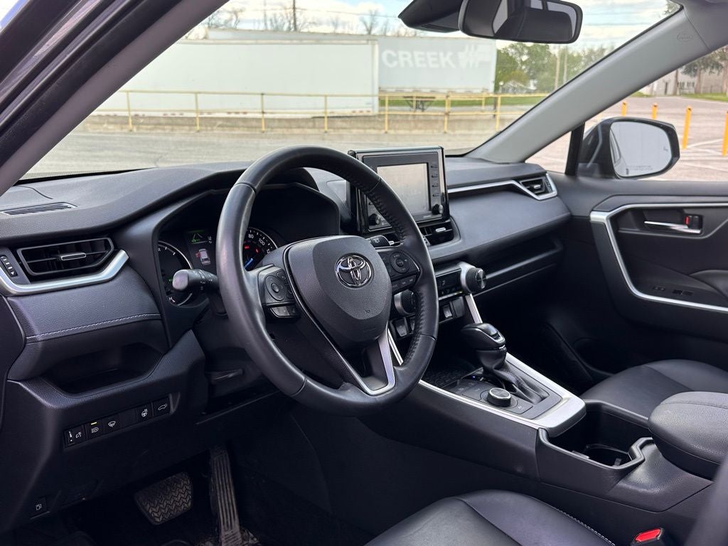 2022 Toyota RAV4 Hybrid XLE Premium